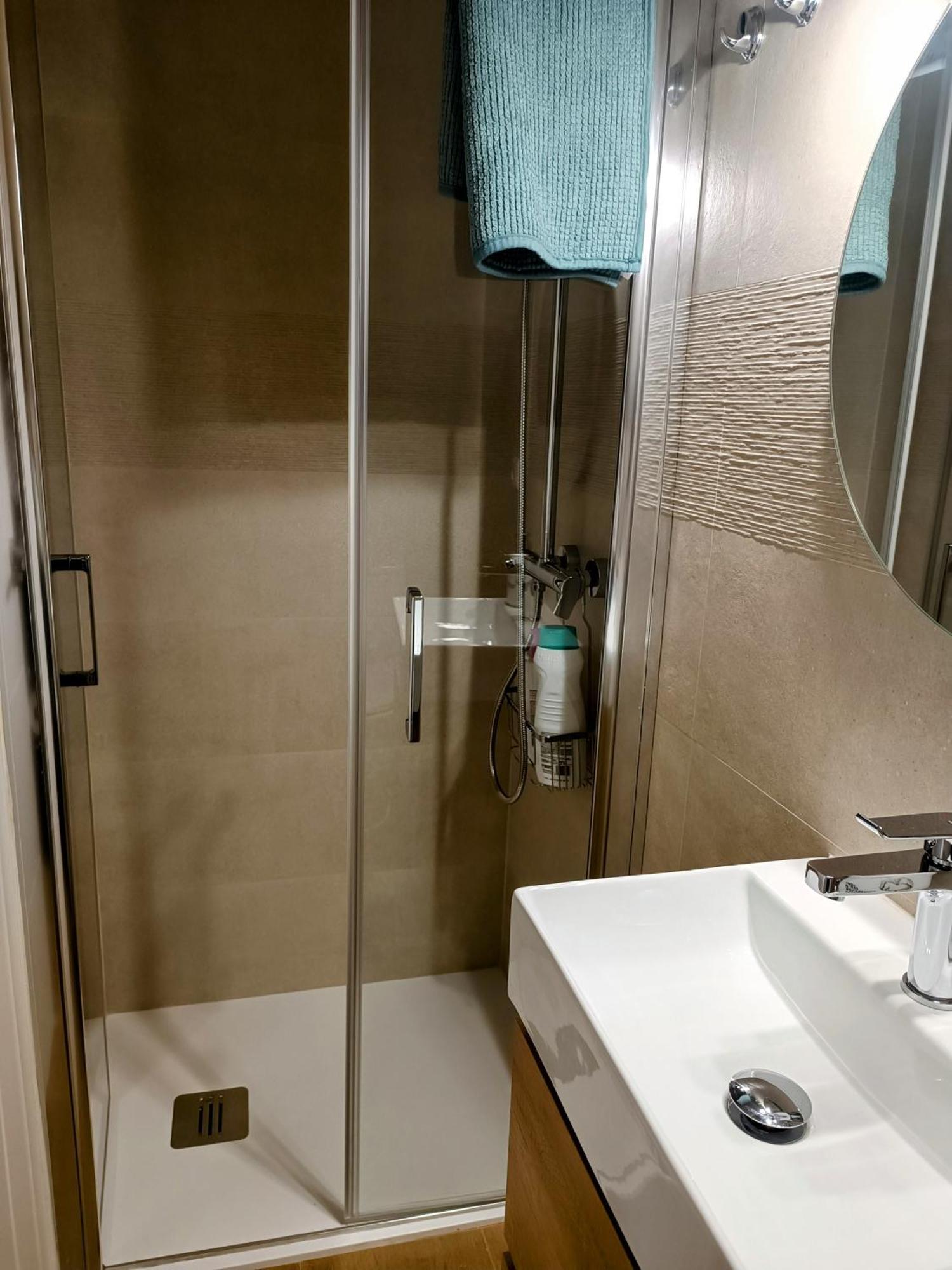 Apartamentos Las Calas ซานตานเดร์ ภายนอก รูปภาพ