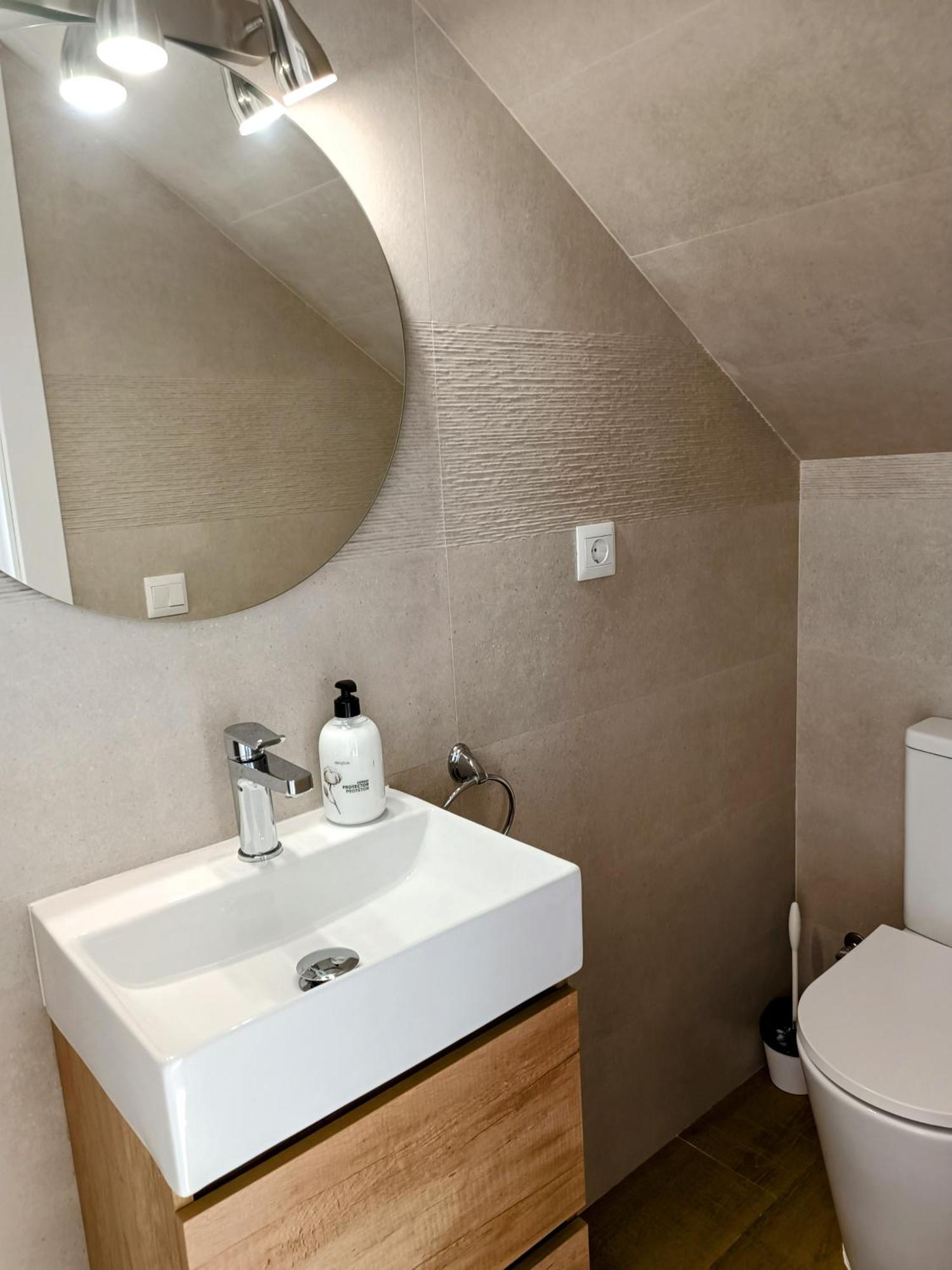 Apartamentos Las Calas ซานตานเดร์ ภายนอก รูปภาพ